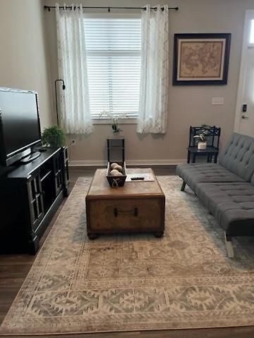 Uptown Townhouse -wifi-10 Min Walk To Spectrum Center *