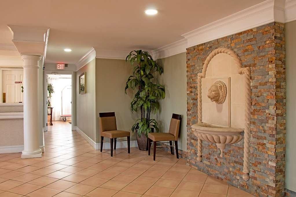 Americas Value Hotel 2*