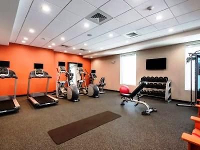 Home2 By Hilton Research Park 3*