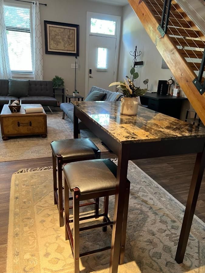 Uptown Townhouse -wifi-10 Min Walk To Spectrum Center * Charlotte