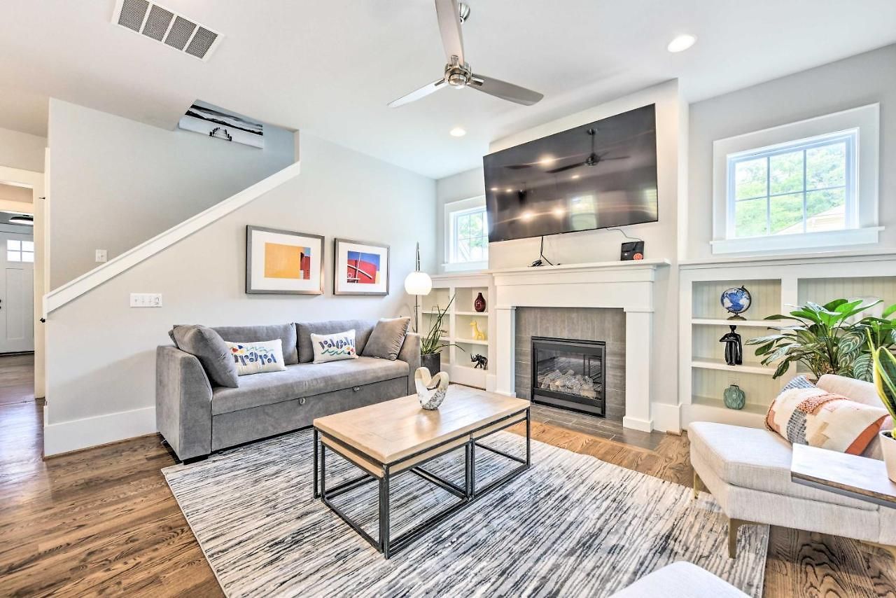 Holiday home Modern ~ 4 Mi To Downtown!
