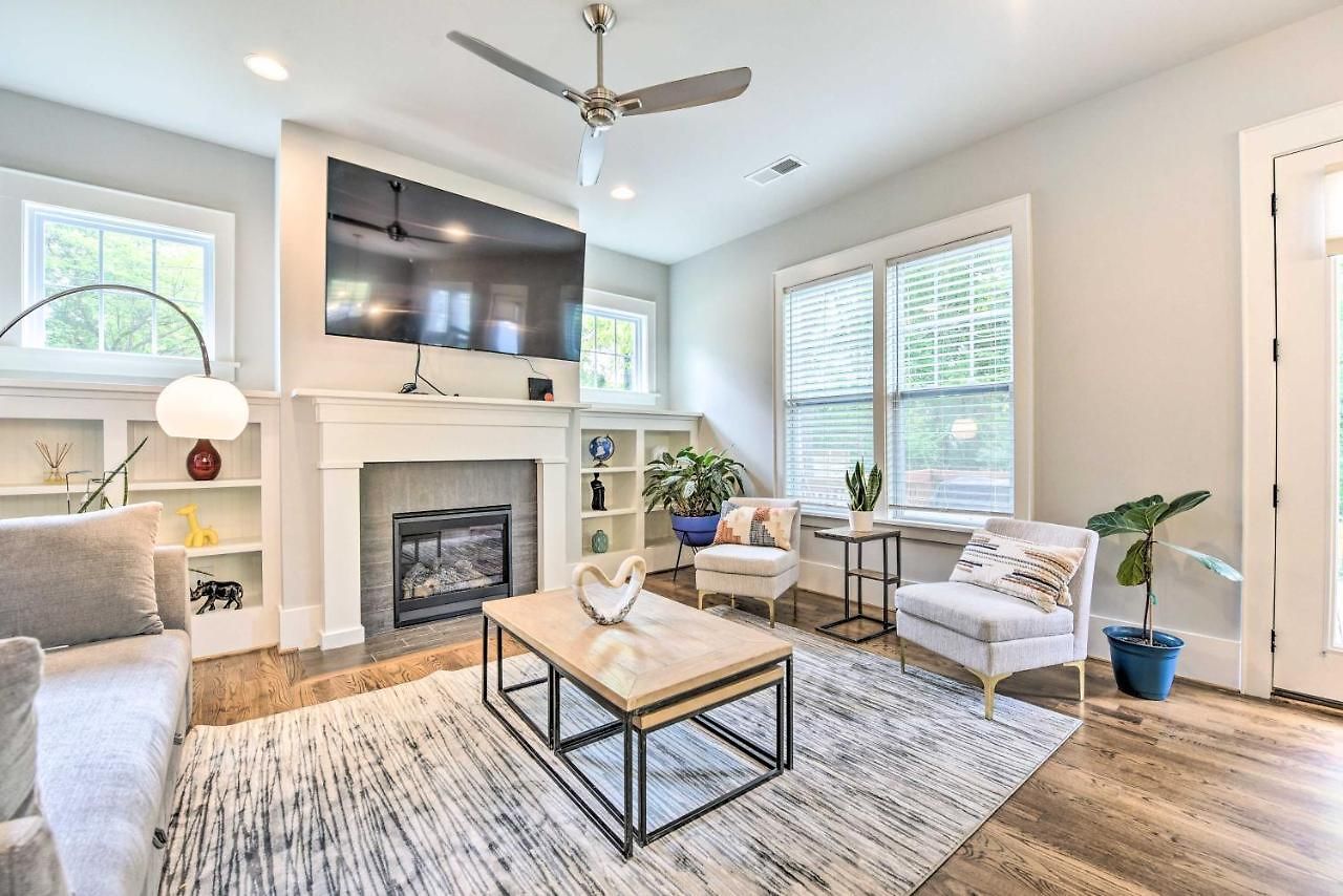 Modern ~ 4 Mi To Downtown! Holiday home *