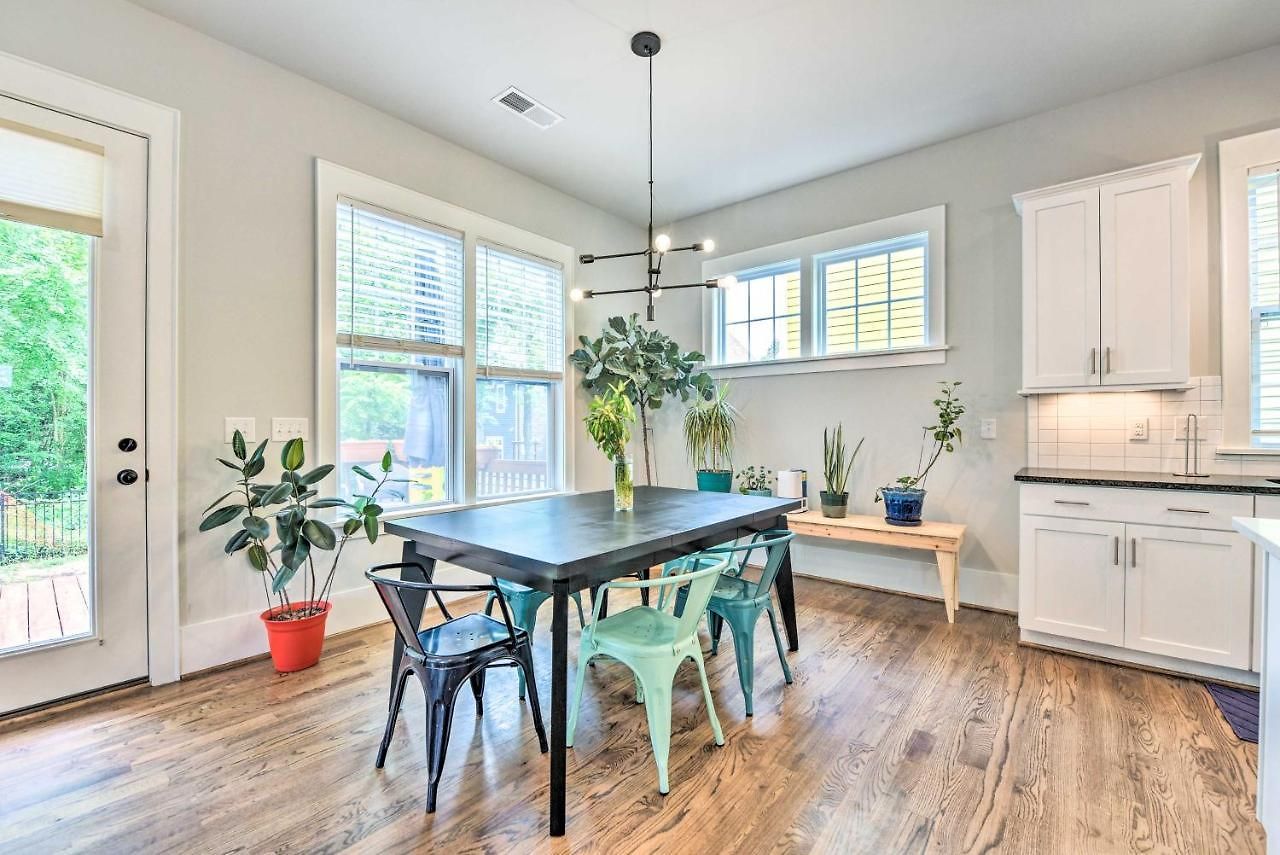 Holiday home Modern ~ 4 Mi To Downtown! Charlotte