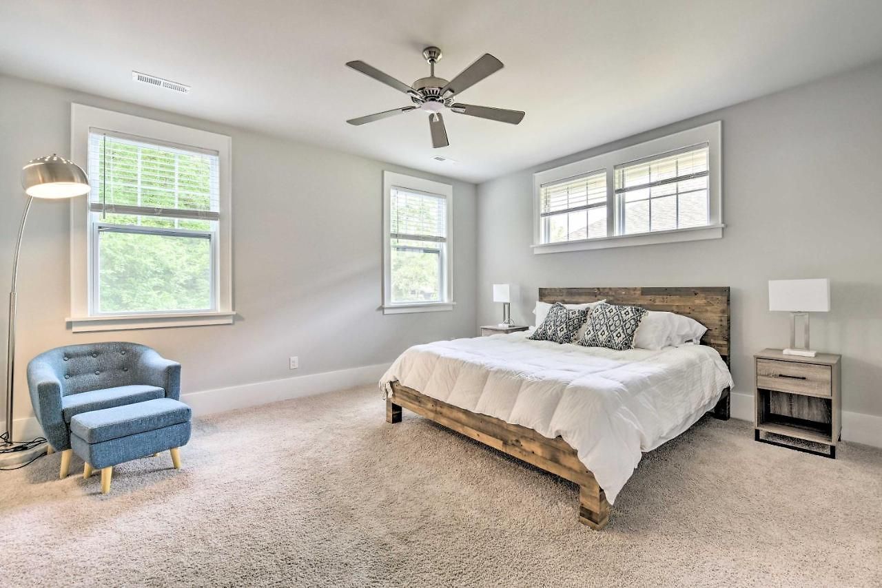 Holiday home Modern ~ 4 Mi To Downtown!