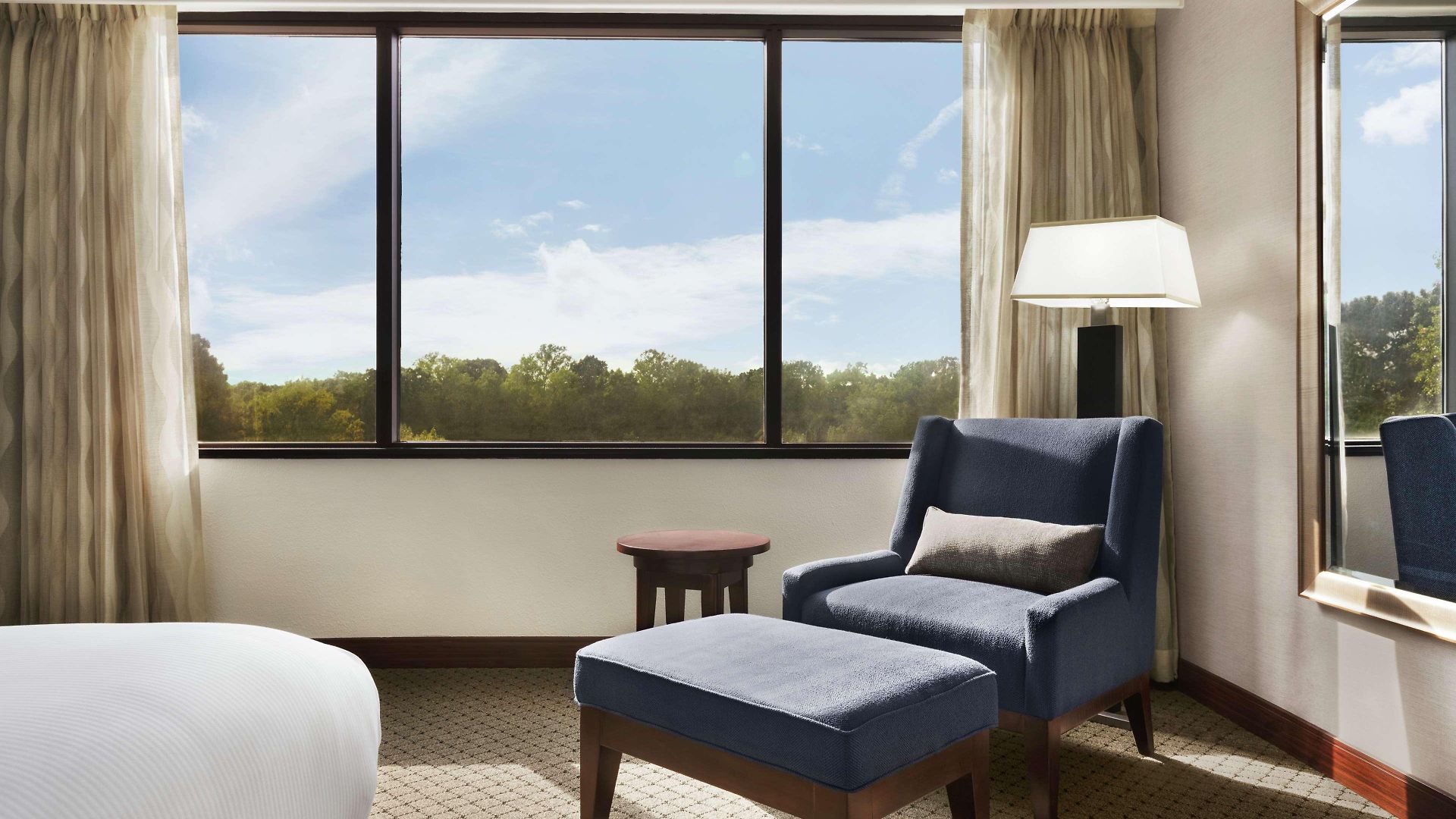 Doubletree By Hilton South Tyvola Hotel