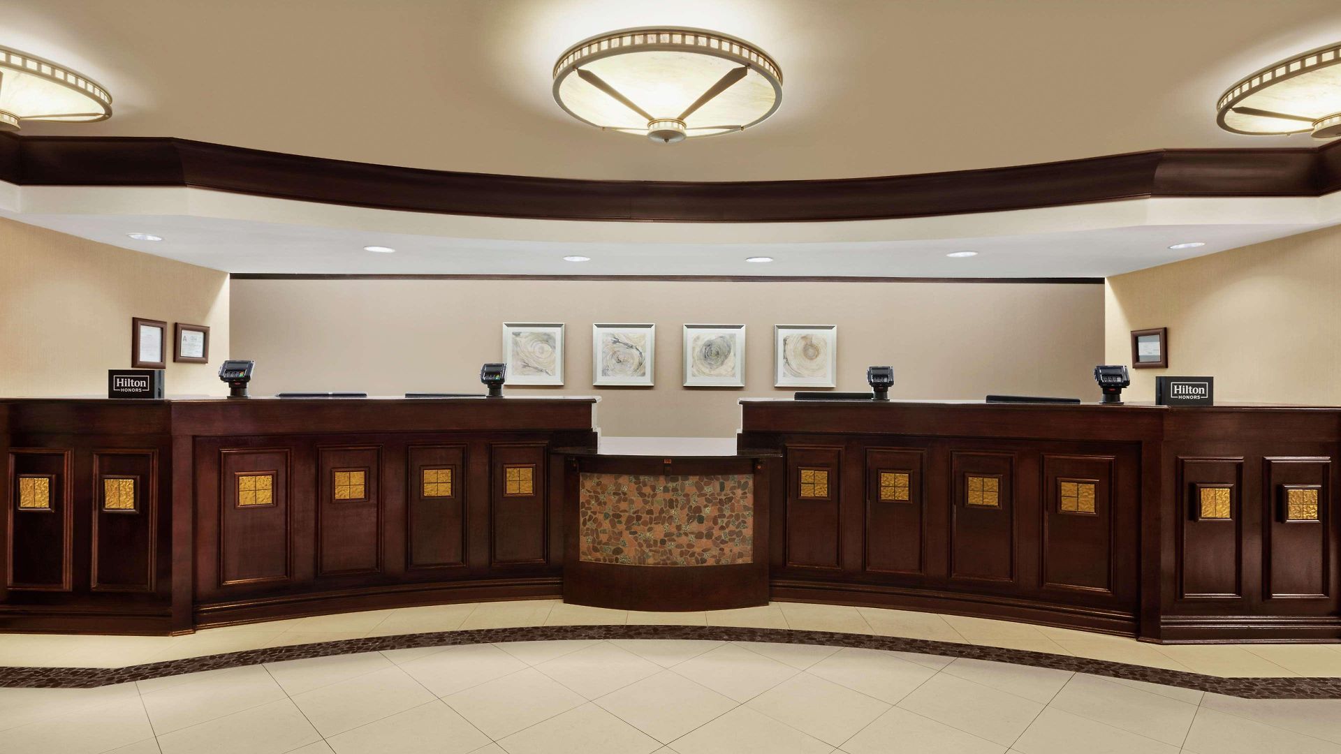 Hotel Doubletree By Hilton South Tyvola 4*