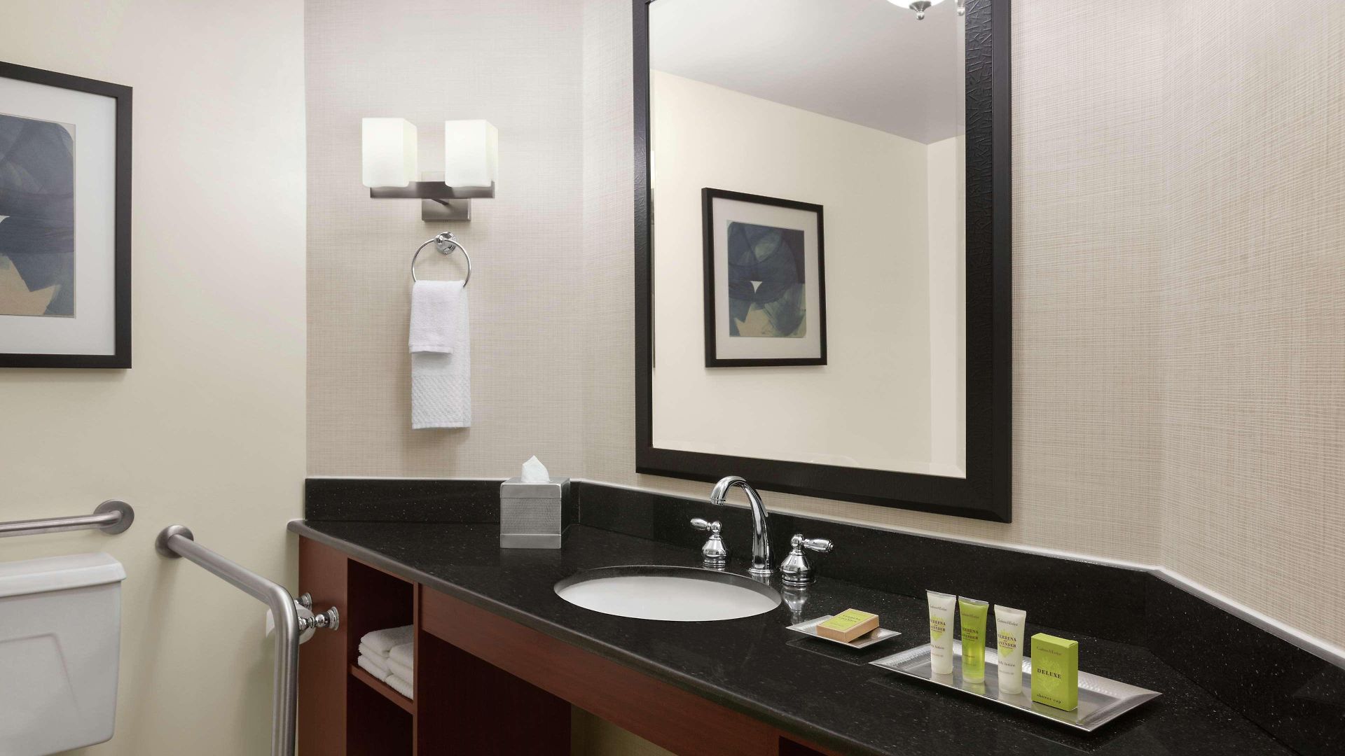 Doubletree By Hilton South Tyvola