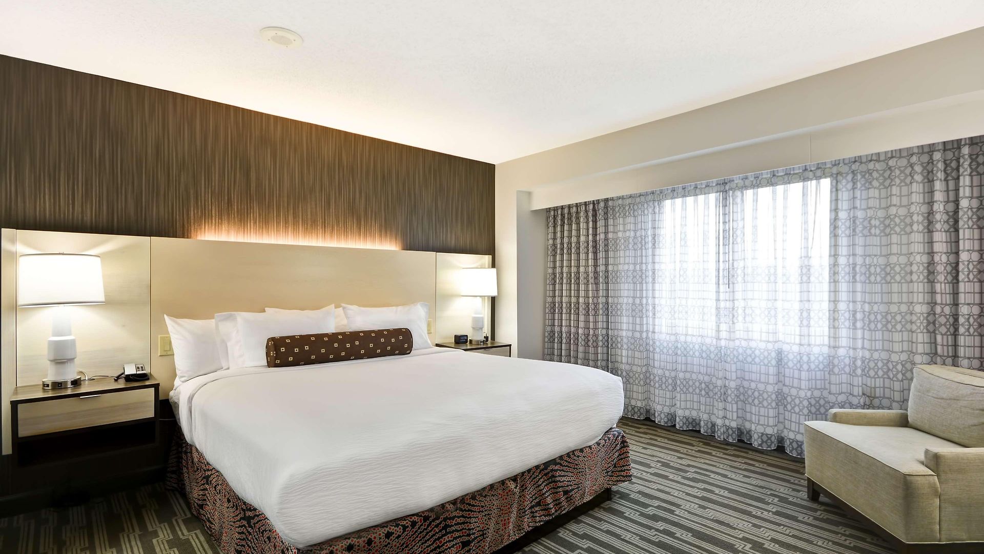 Hotel Embassy Charlotte