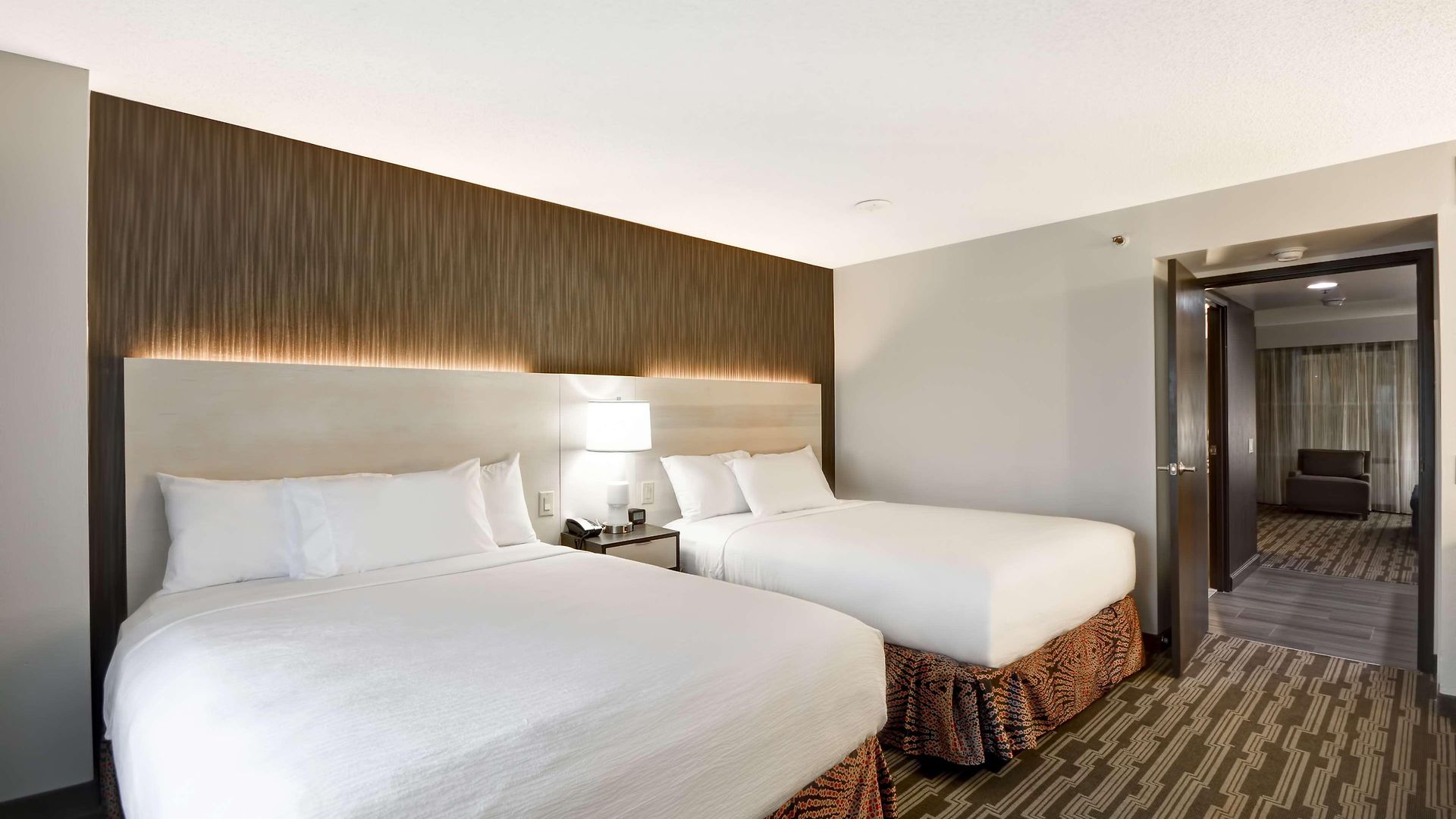 Hotel Embassy Charlotte