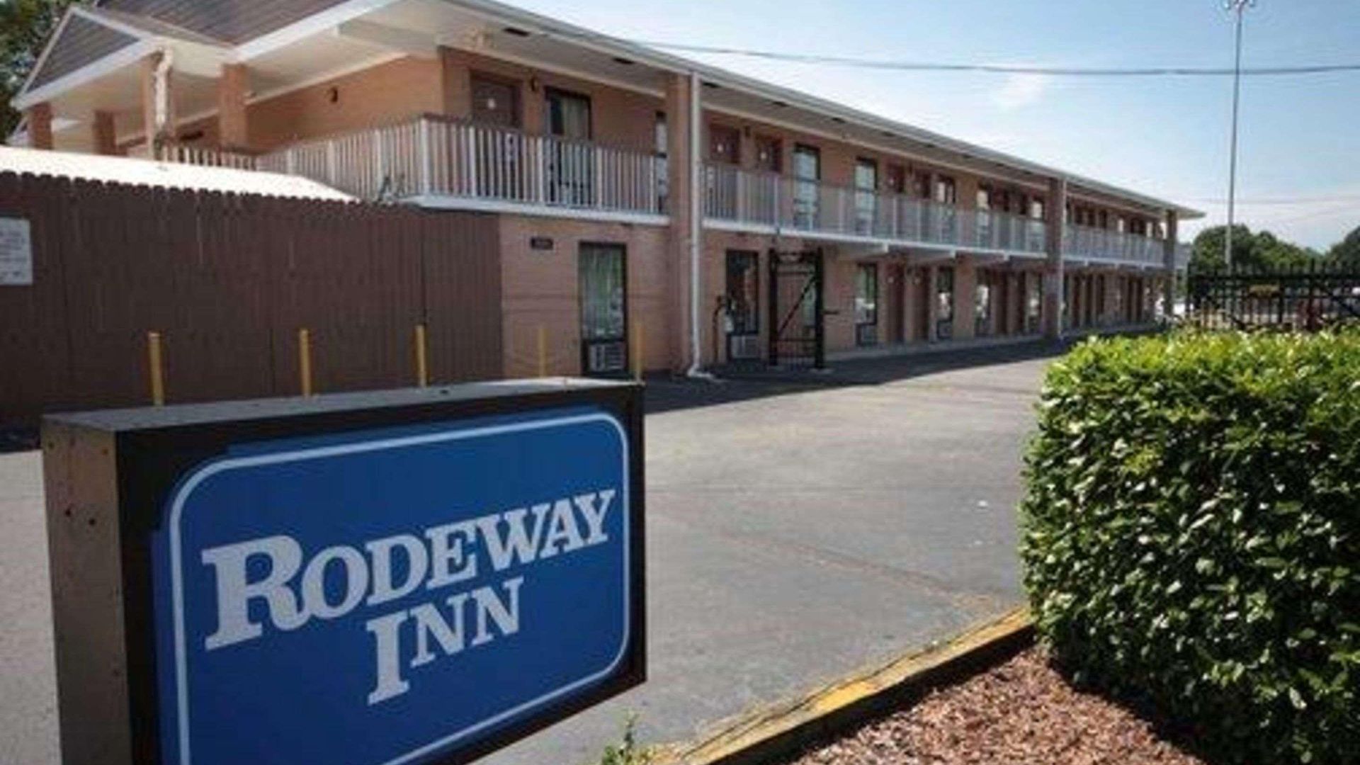 Rodeway North End Charlotte