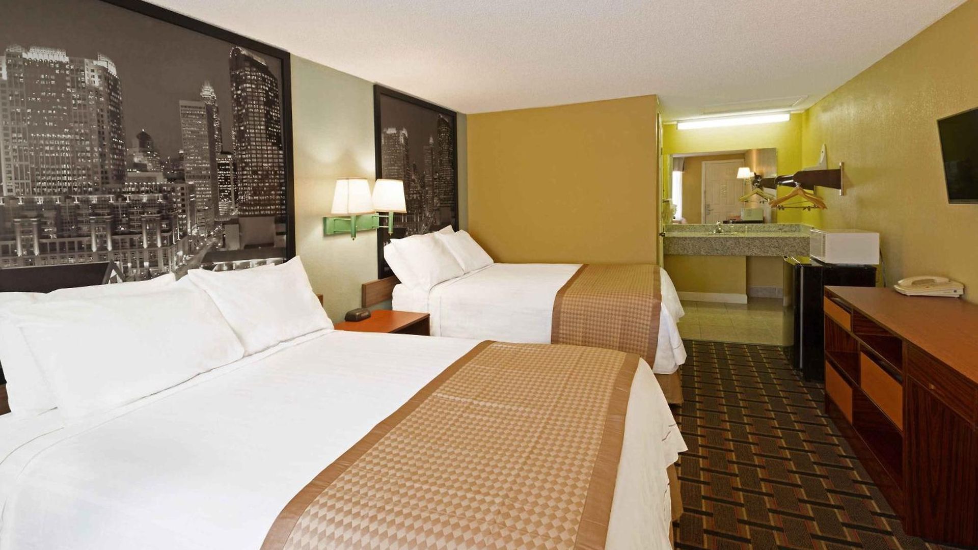 Inn Rodeway Airport Area 4*