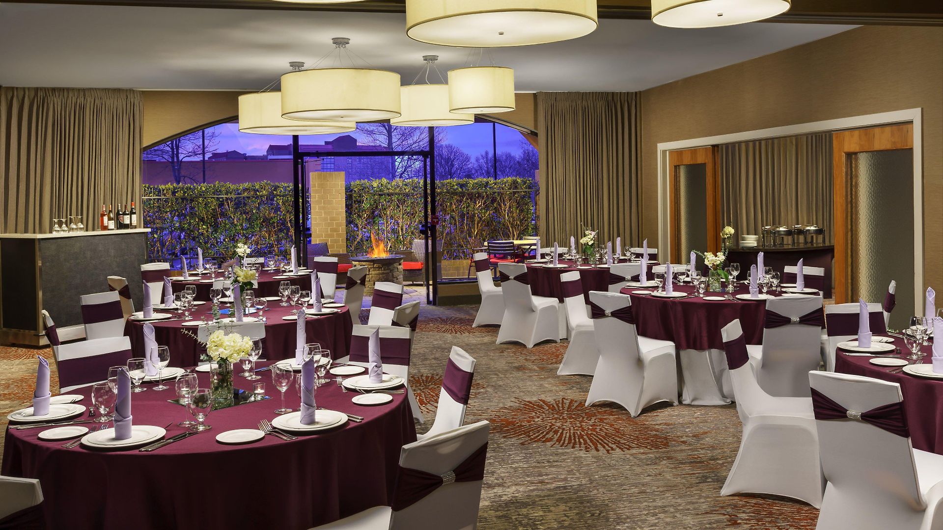 Hilton Garden Uptown 3*