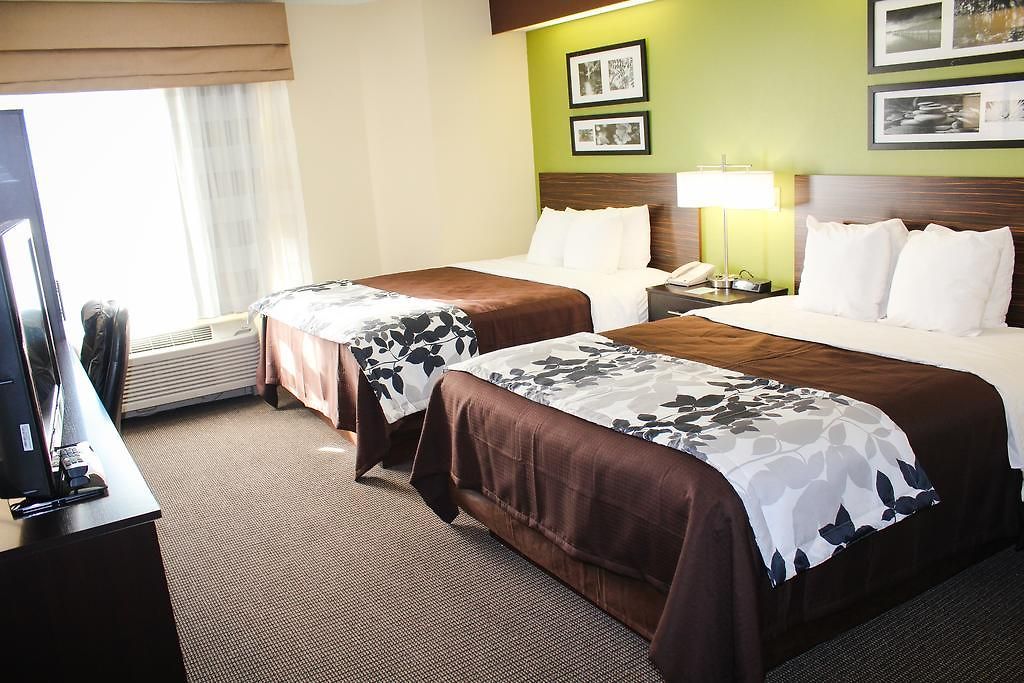 Sleep Airport - Billy Graham Parkway 3*