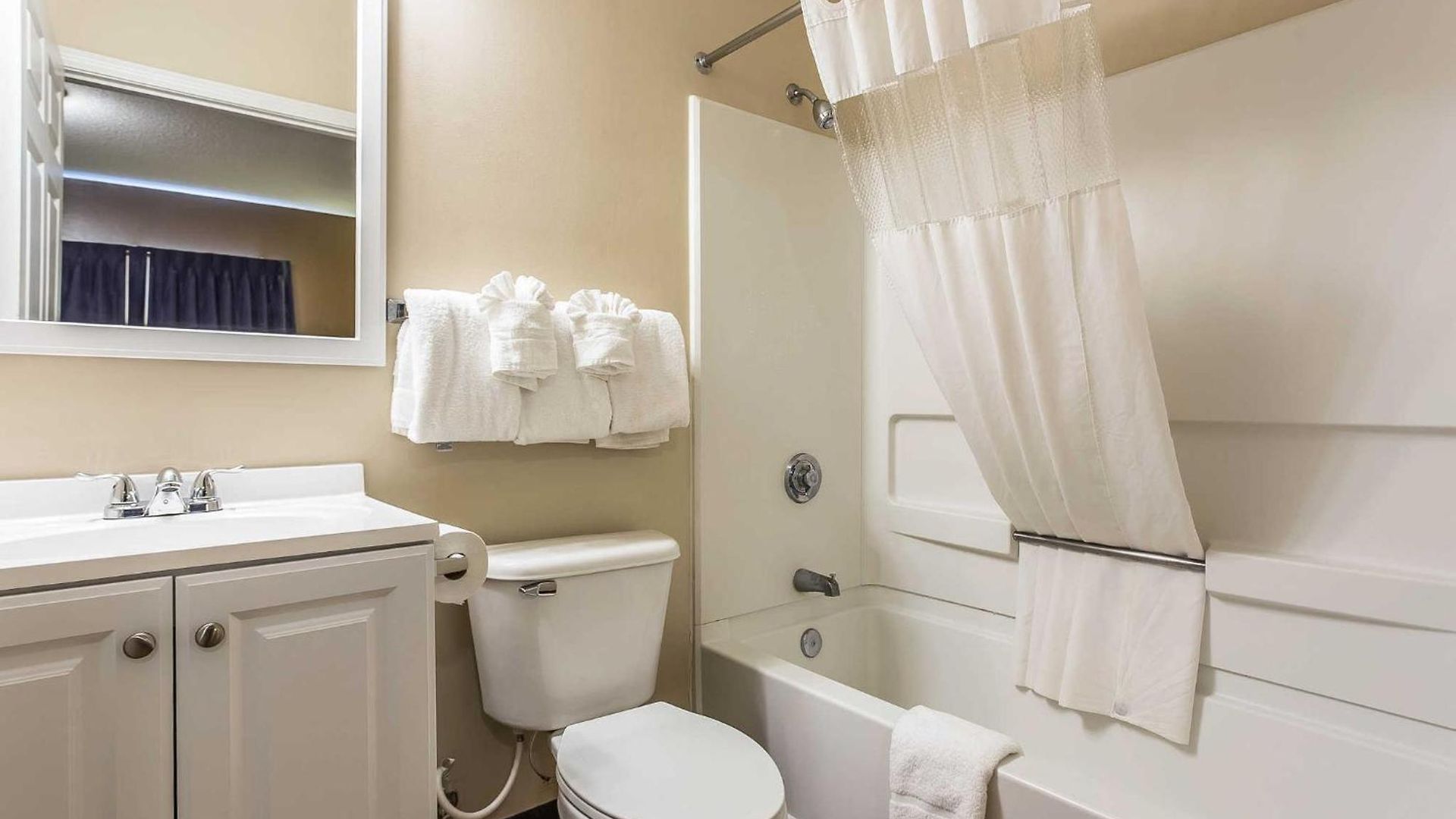 Hotel Suburban Near Of North Carolina-charlotte