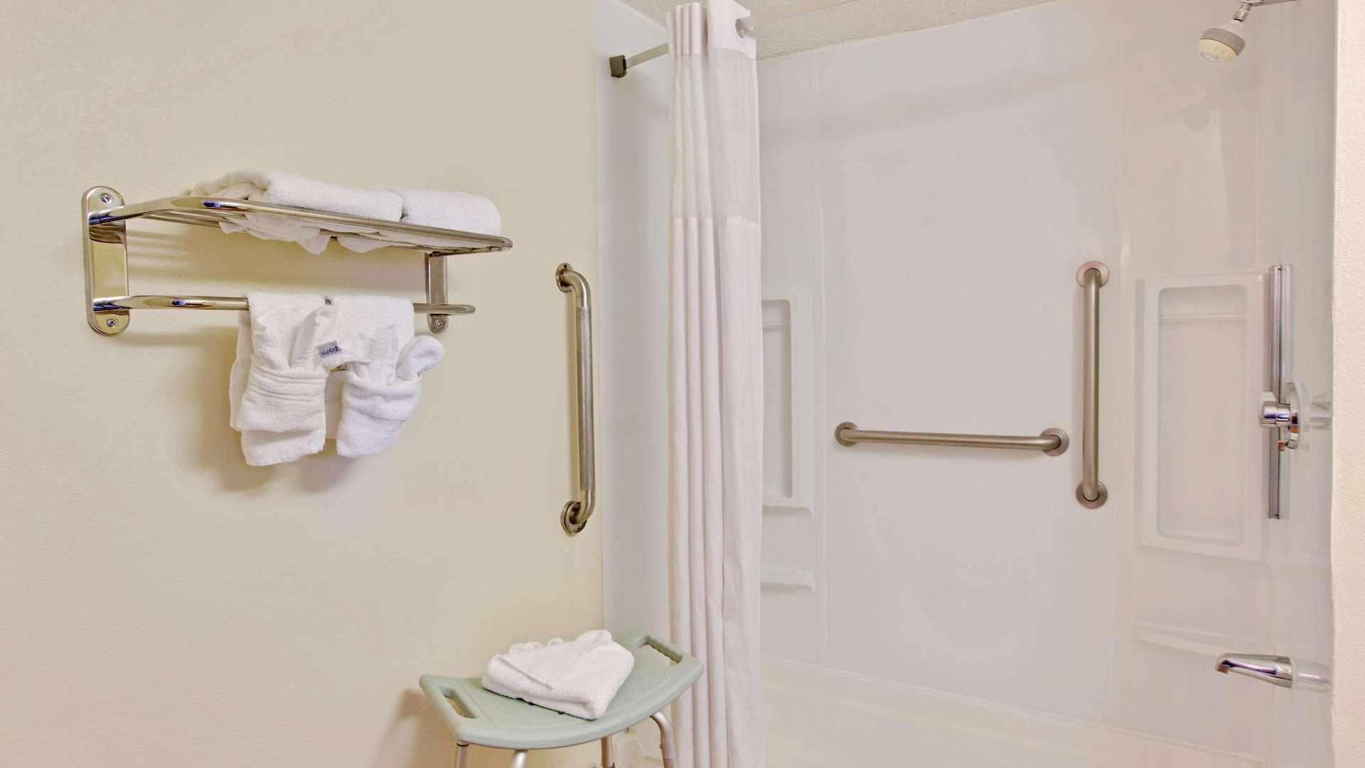 Motel Days By Wyndham Charlotte/woodlawn Near Carowinds Charlotte