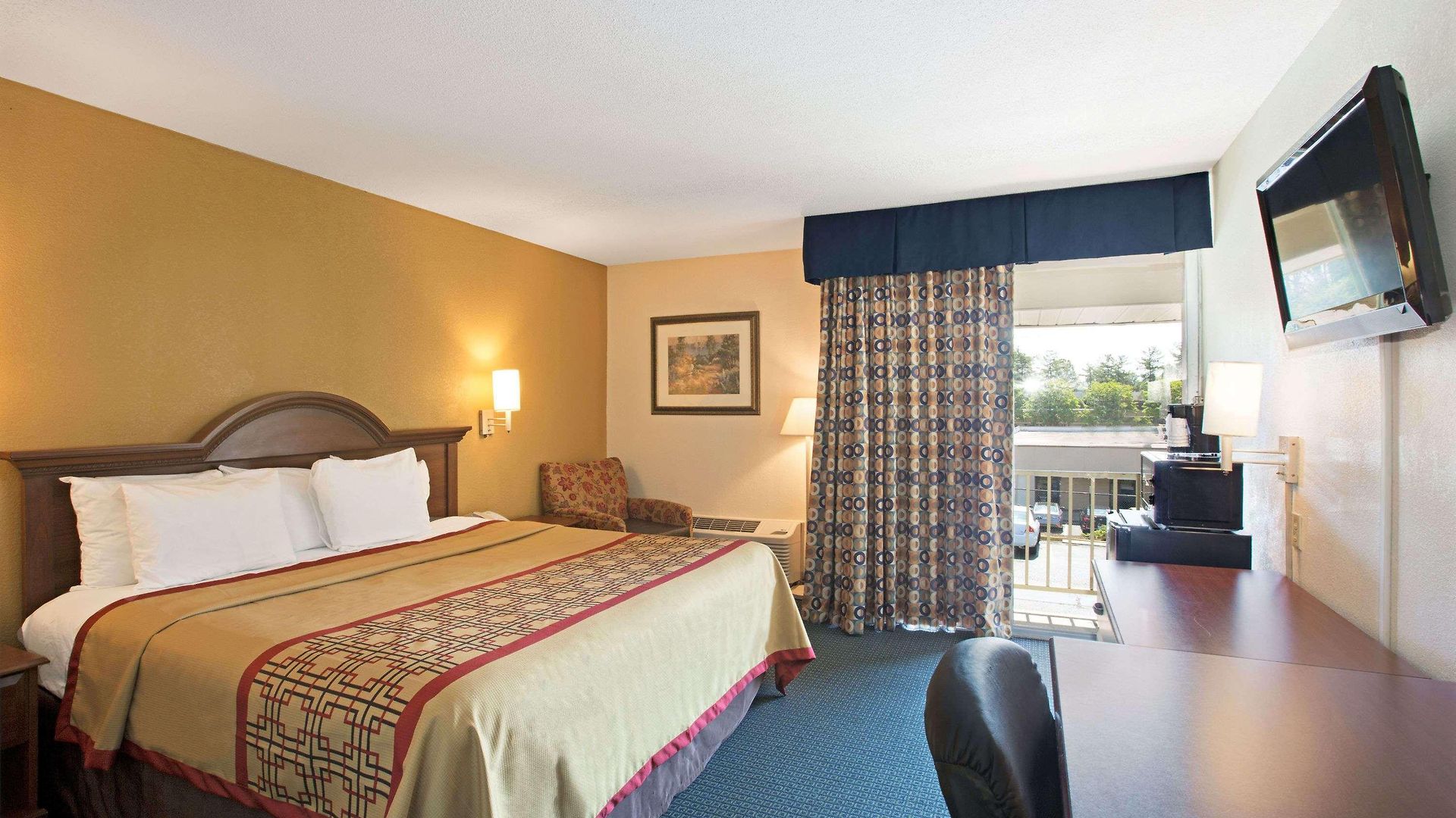 Days By Wyndham Charlotte/woodlawn Near Carowinds