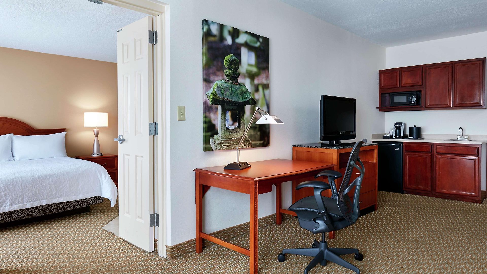 Hilton Garden North Hotel