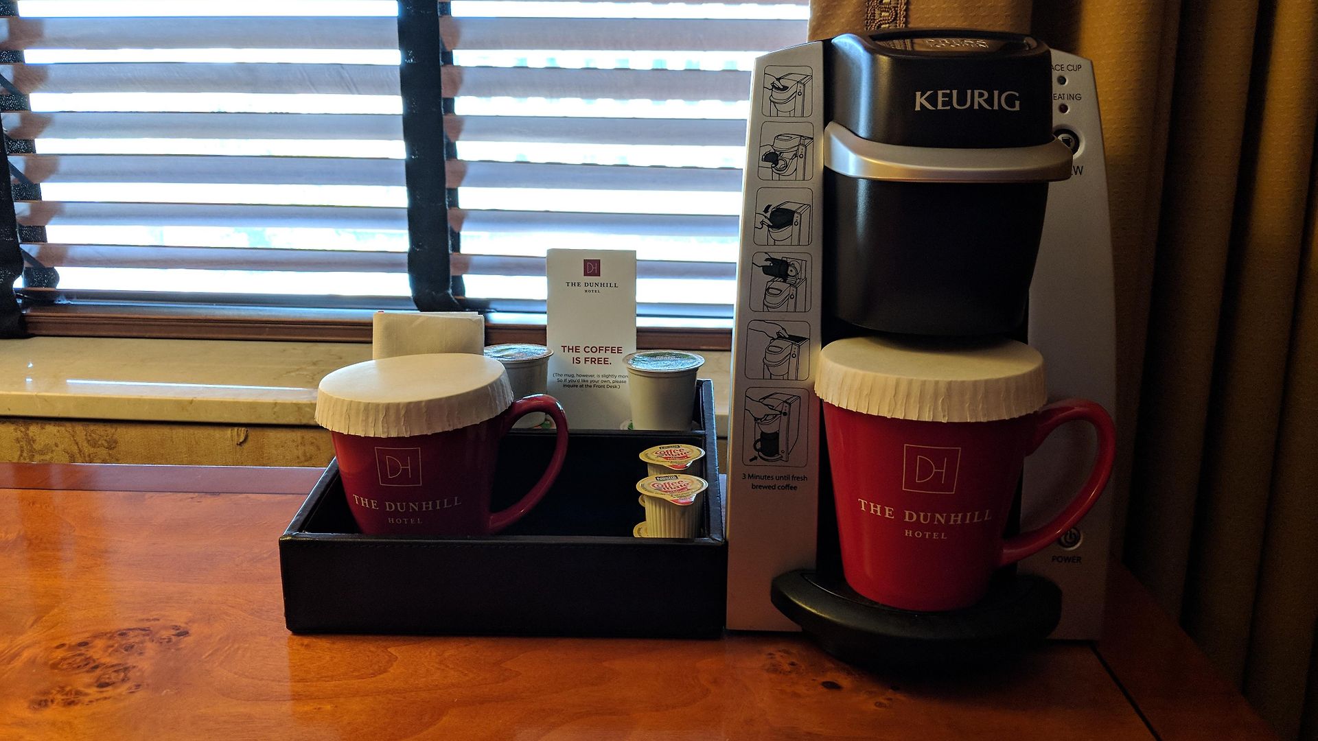 Dunhill Hotel 4*