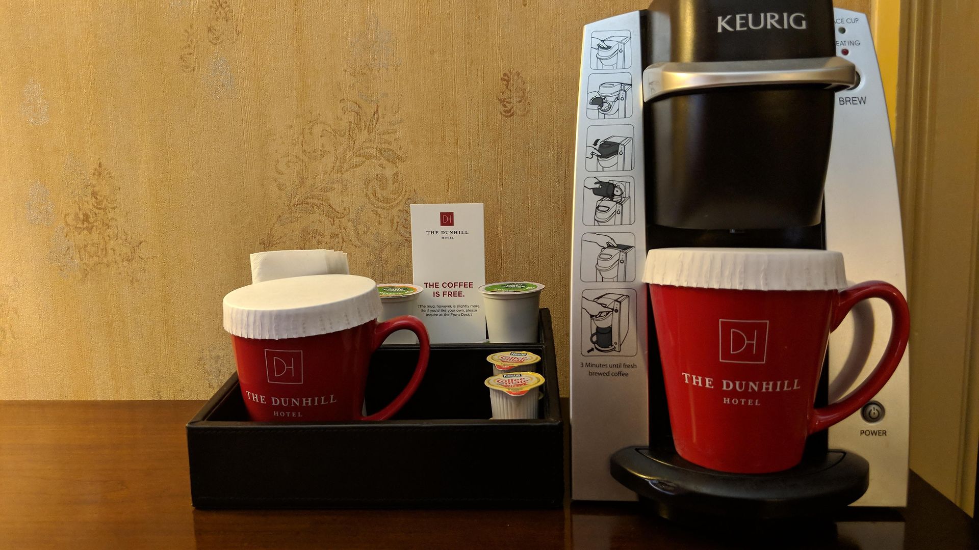 Dunhill Hotel 4*