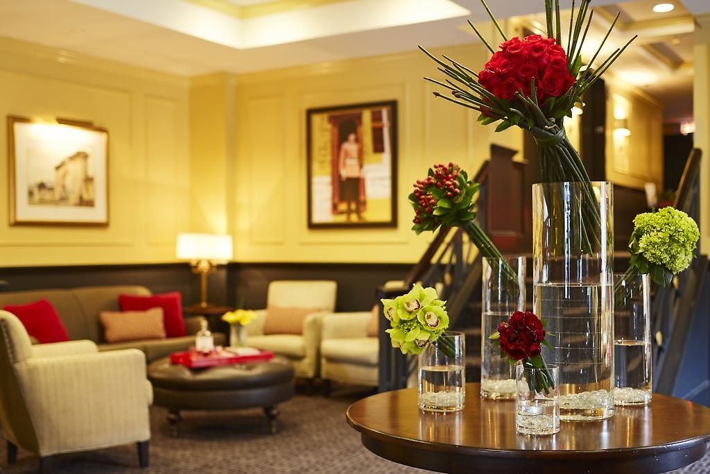 Dunhill Hotel