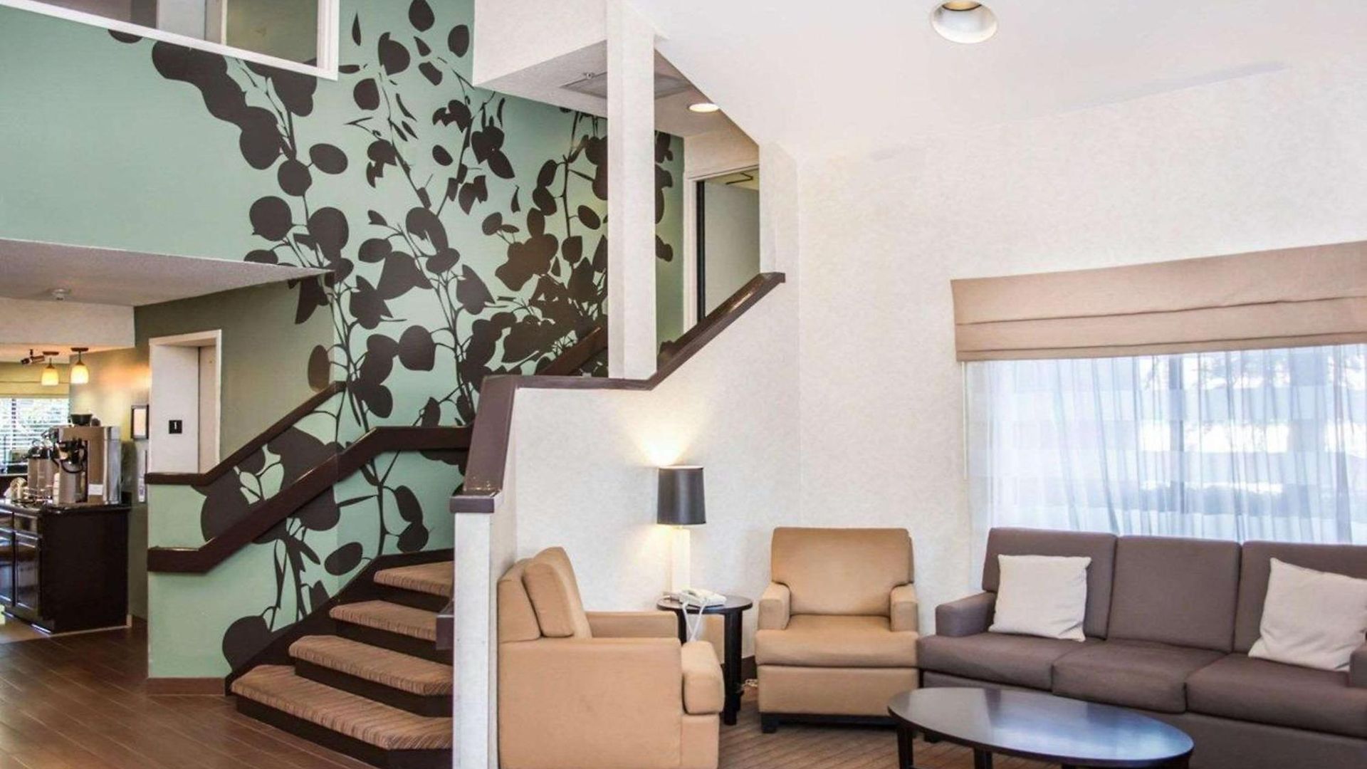 Sleep Place Inn 4*