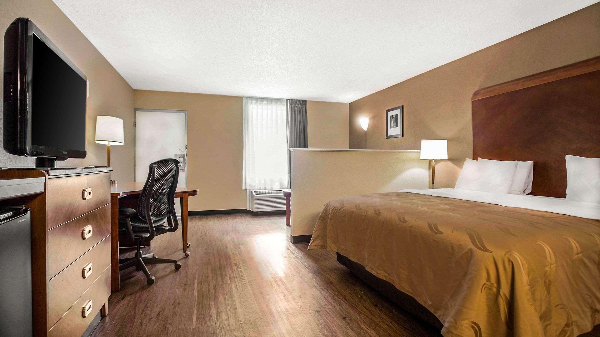 Hotel Quality & Area Charlotte