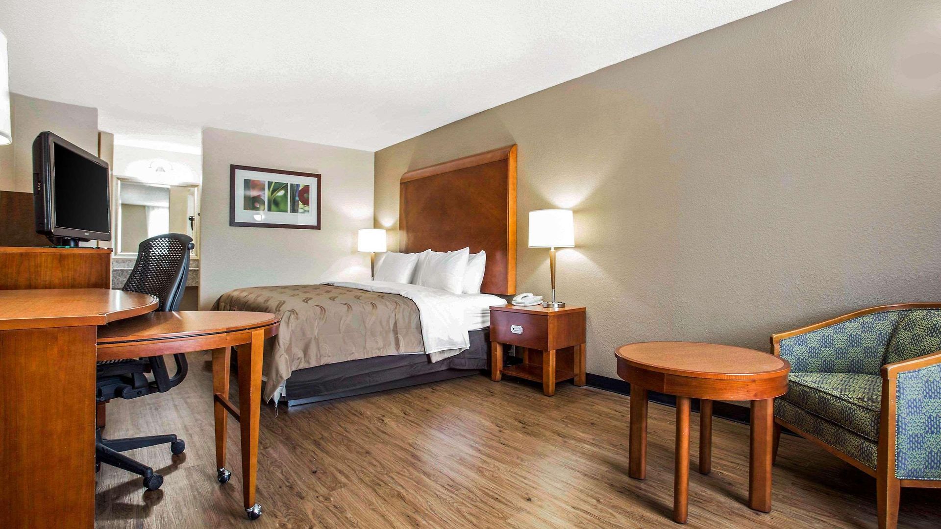 Quality & Area Hotel