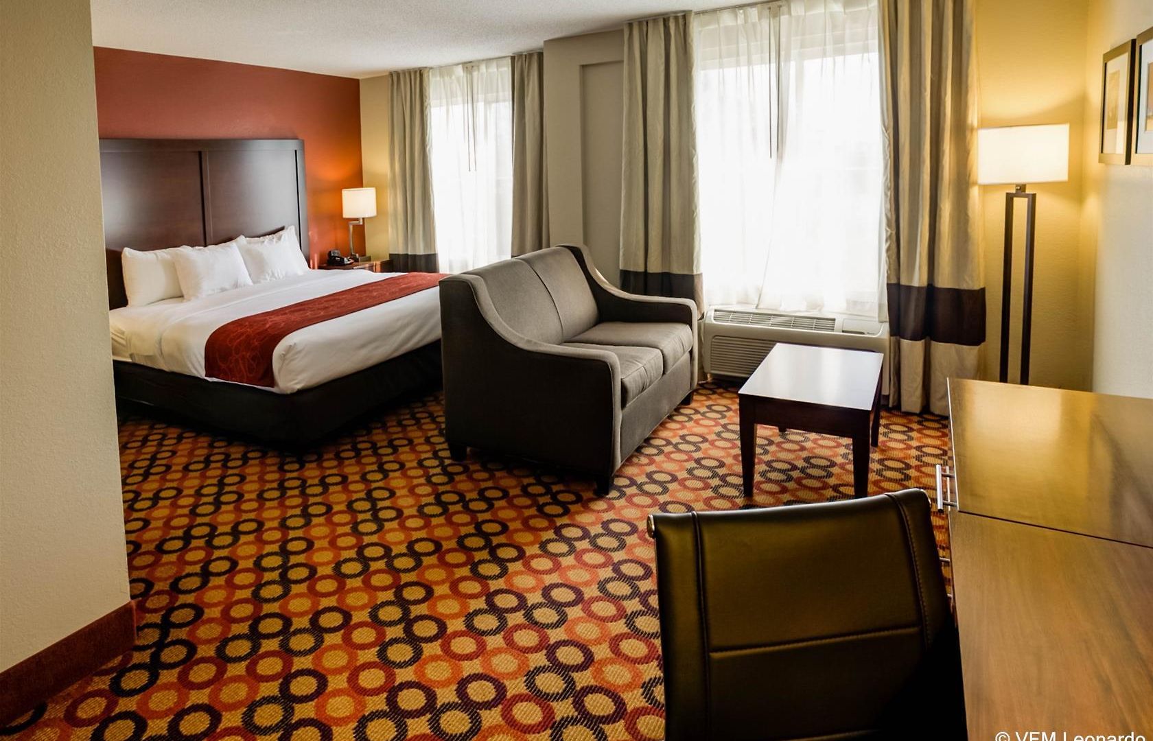 Hotel By Ihg
