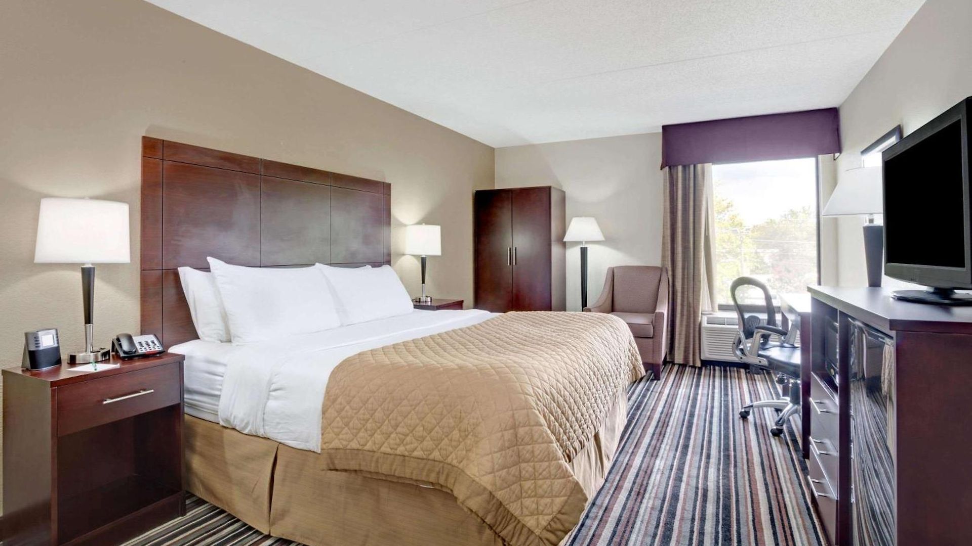 Hotel Wyndham Garden Airport Southeast