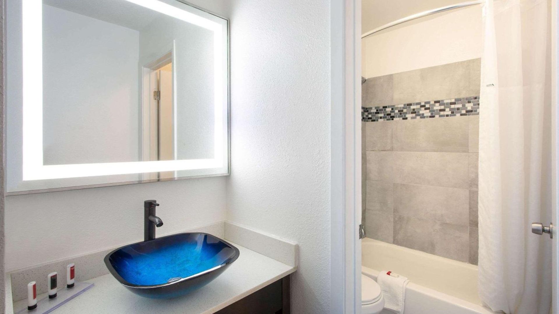 Baymont By Wyndham Hotel Charlotte