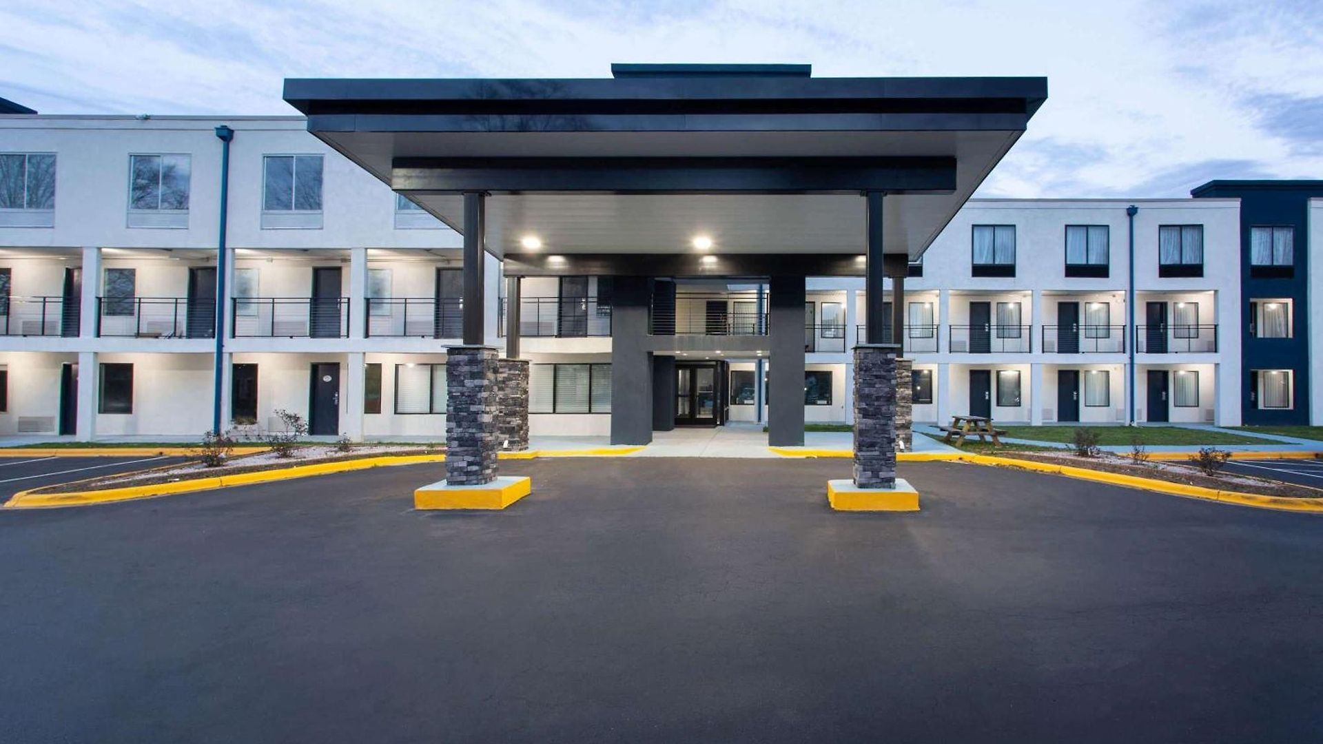 Baymont By Wyndham Hotel 2*