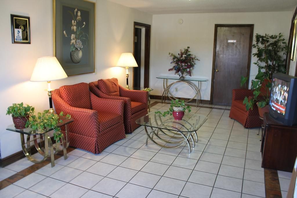 Econo Airport Area * Charlotte