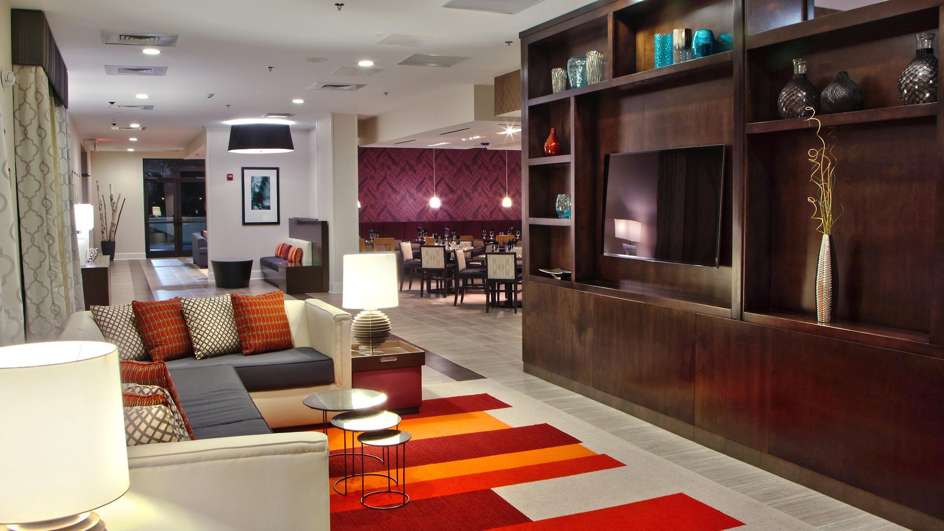 Hotel Doubletree By Hilton Airport 4*
