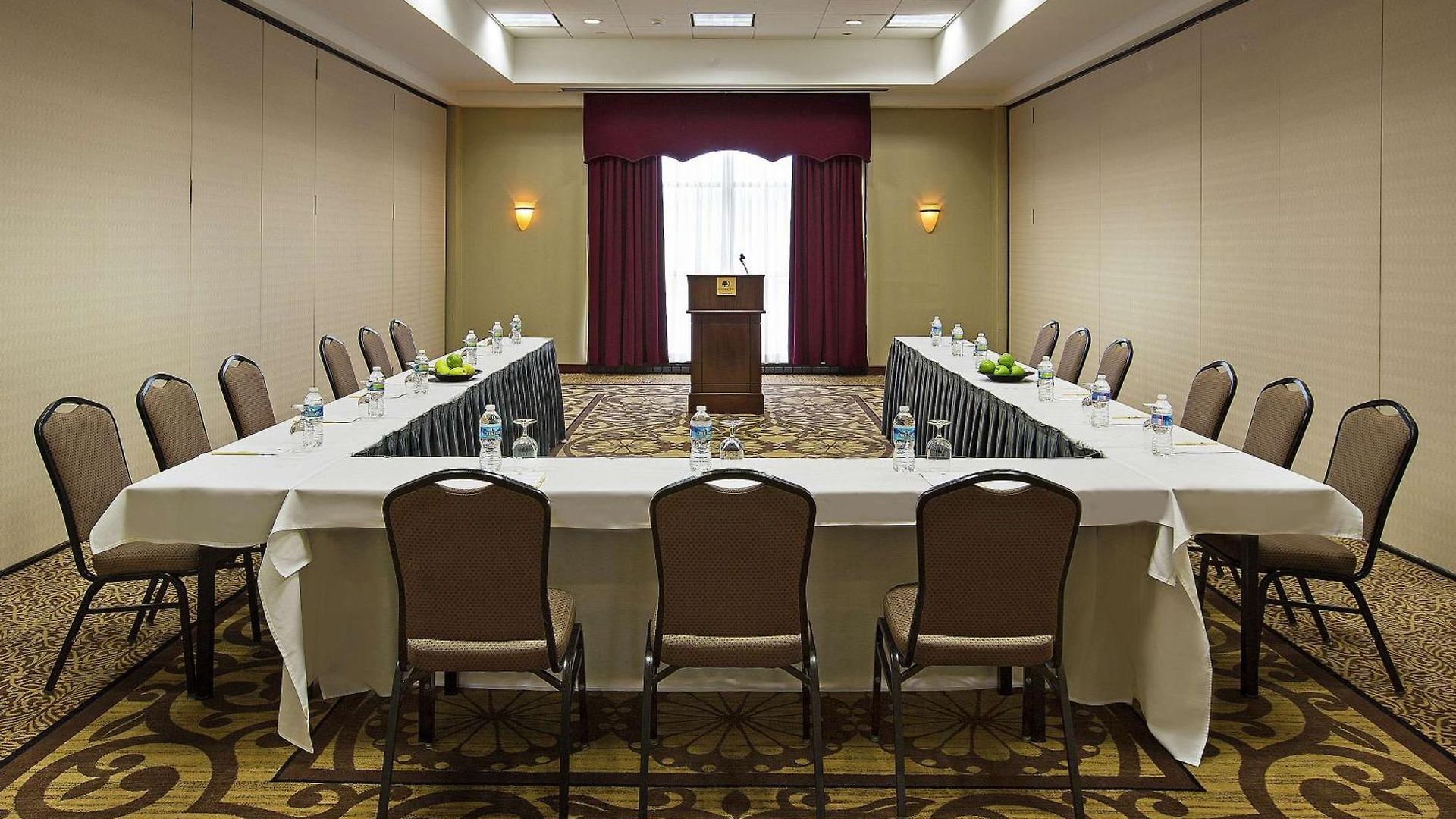 Doubletree By Hilton Airport 4* Charlotte