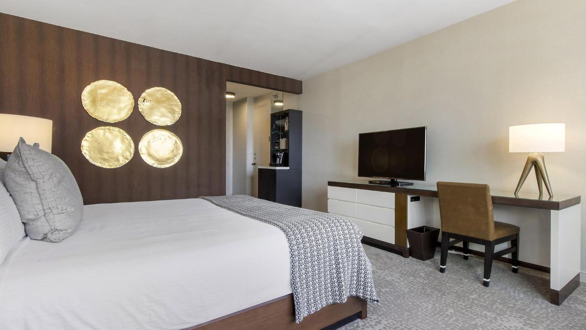Omni 4* Charlotte
