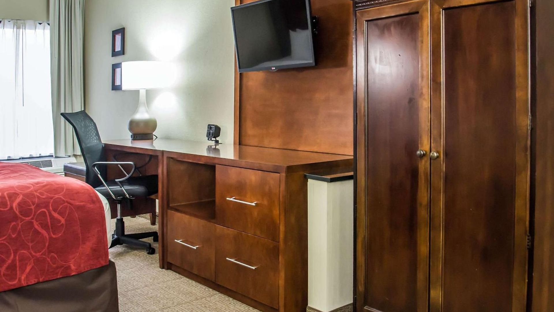 Comfort - Research Park Hotel