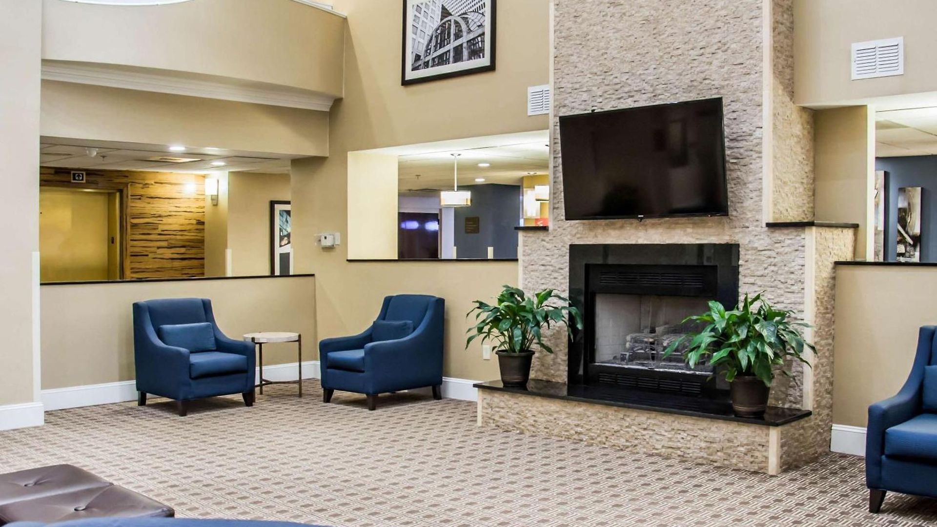 Comfort - Research Park Hotel