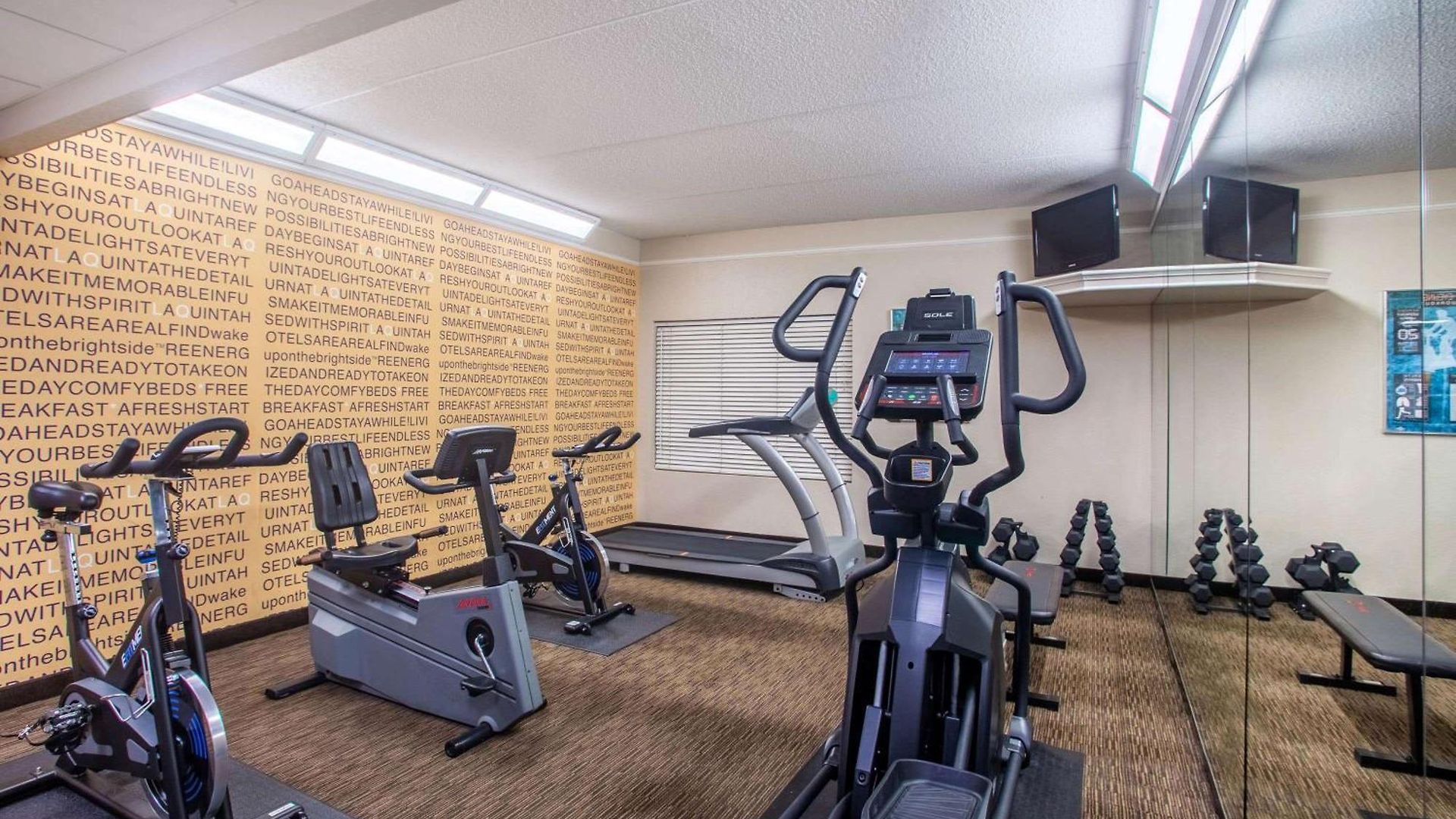 Hotel La Quinta By Wyndham Airport South 3*