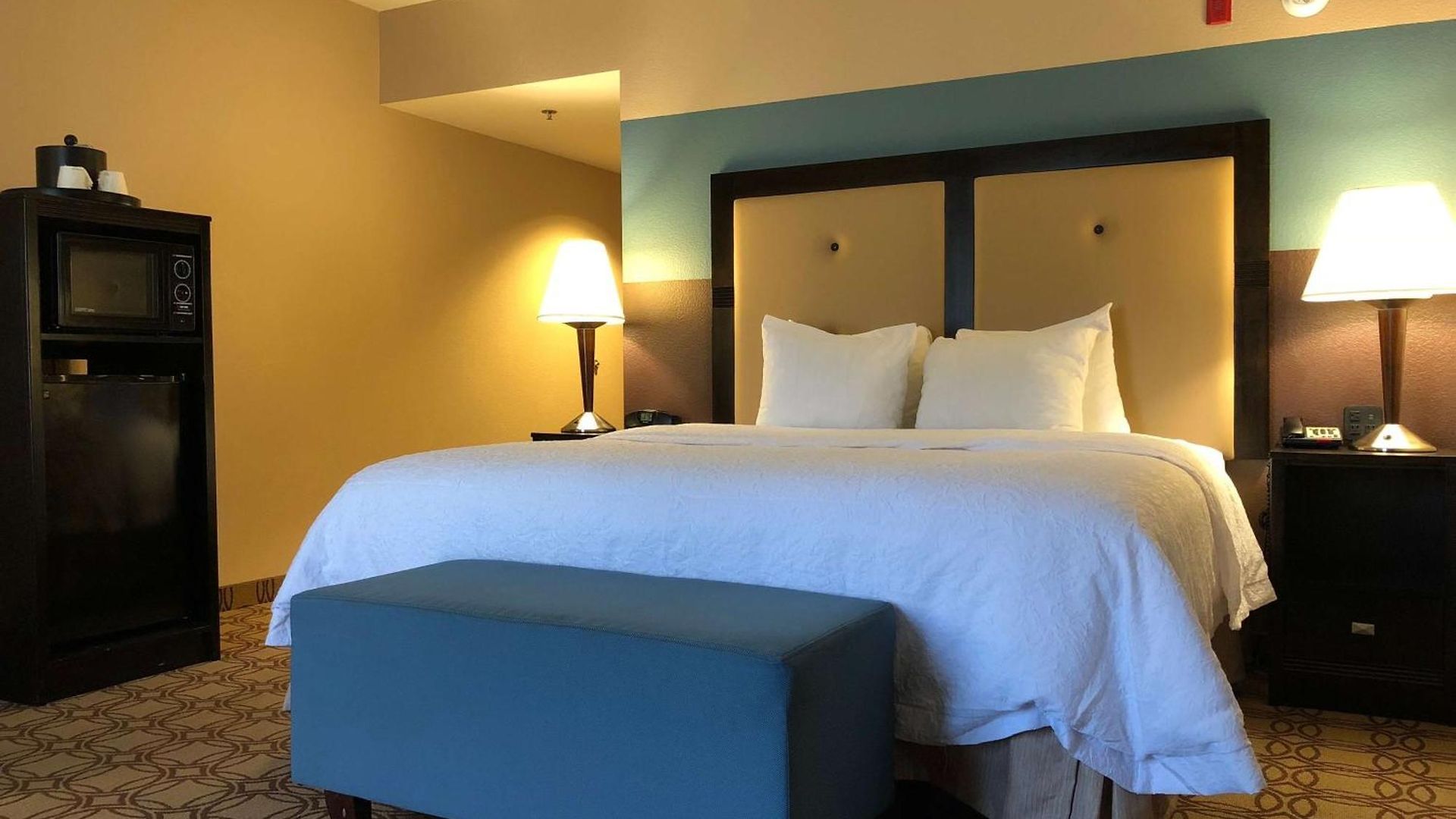 Hampton & Charlotte-airport 3*