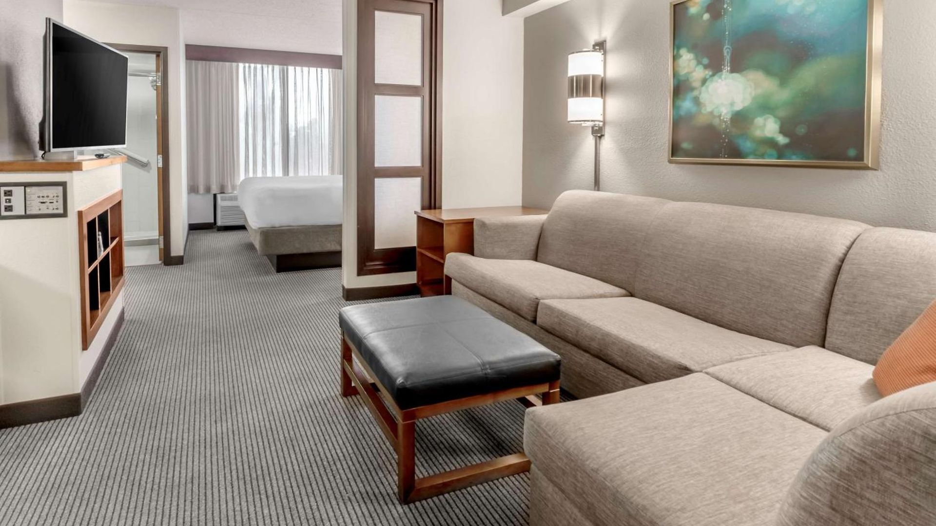 Hotel Hyatt Place Airport Billy Graham Parkway