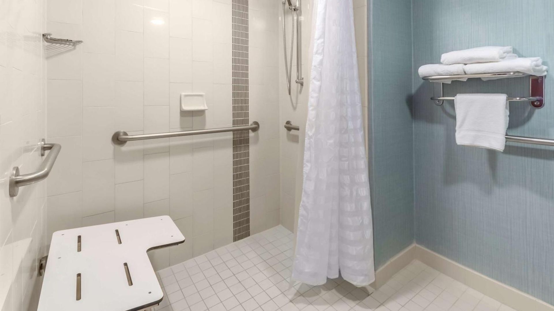 Hotel Hyatt Place Airport Billy Graham Parkway