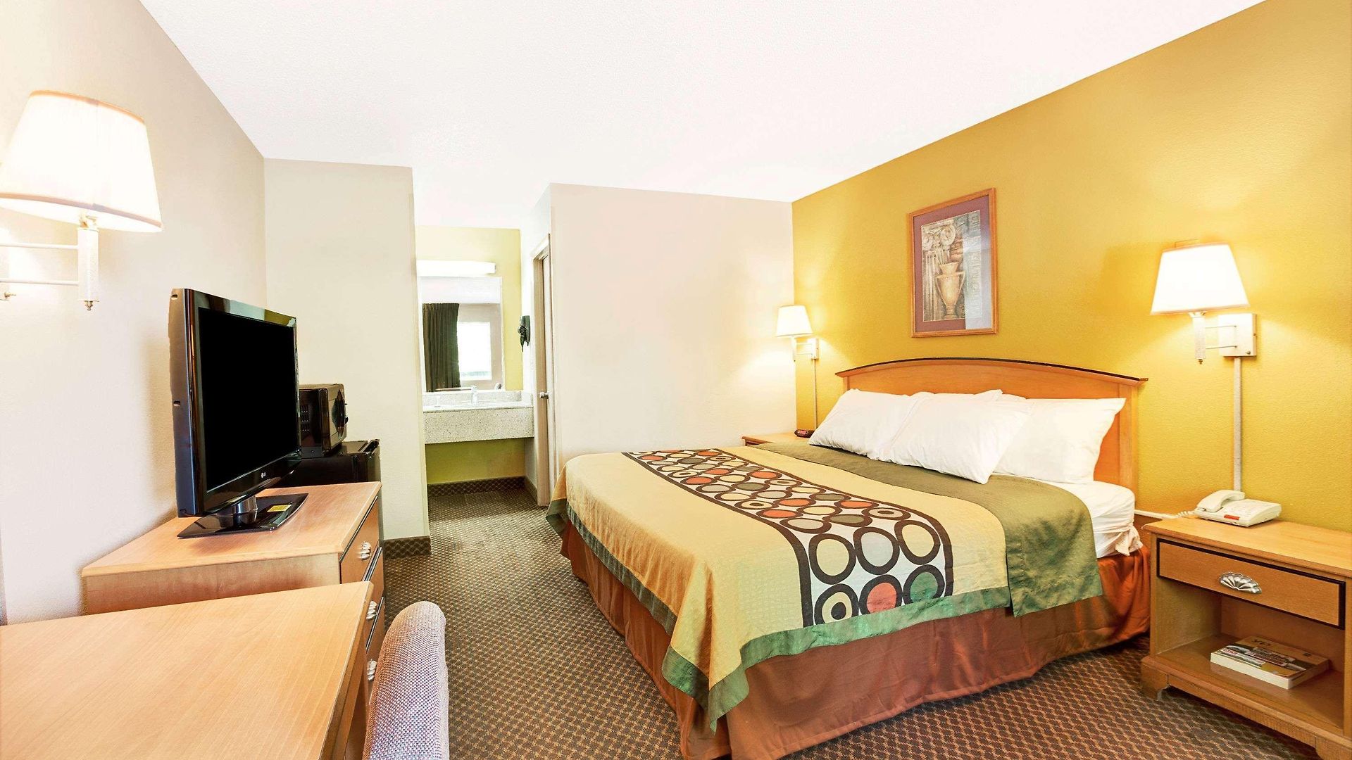 Super 8 By Wyndham Downtown Area Motel 2*