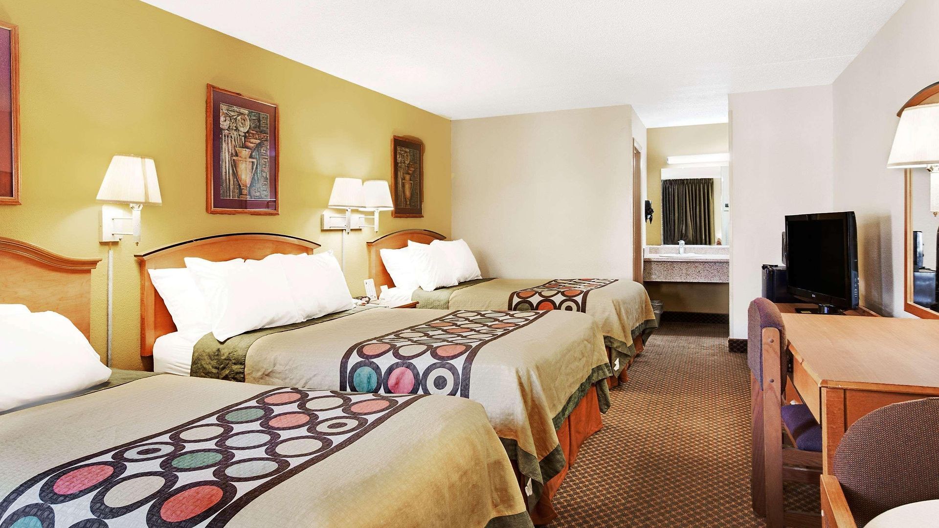 Motel Super 8 By Wyndham Downtown Area