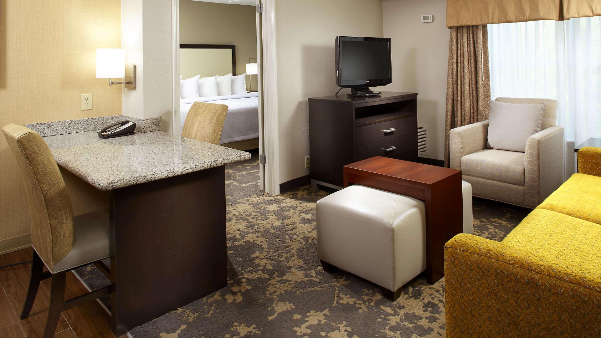 Hotel Homewood By Hilton Airport 2*