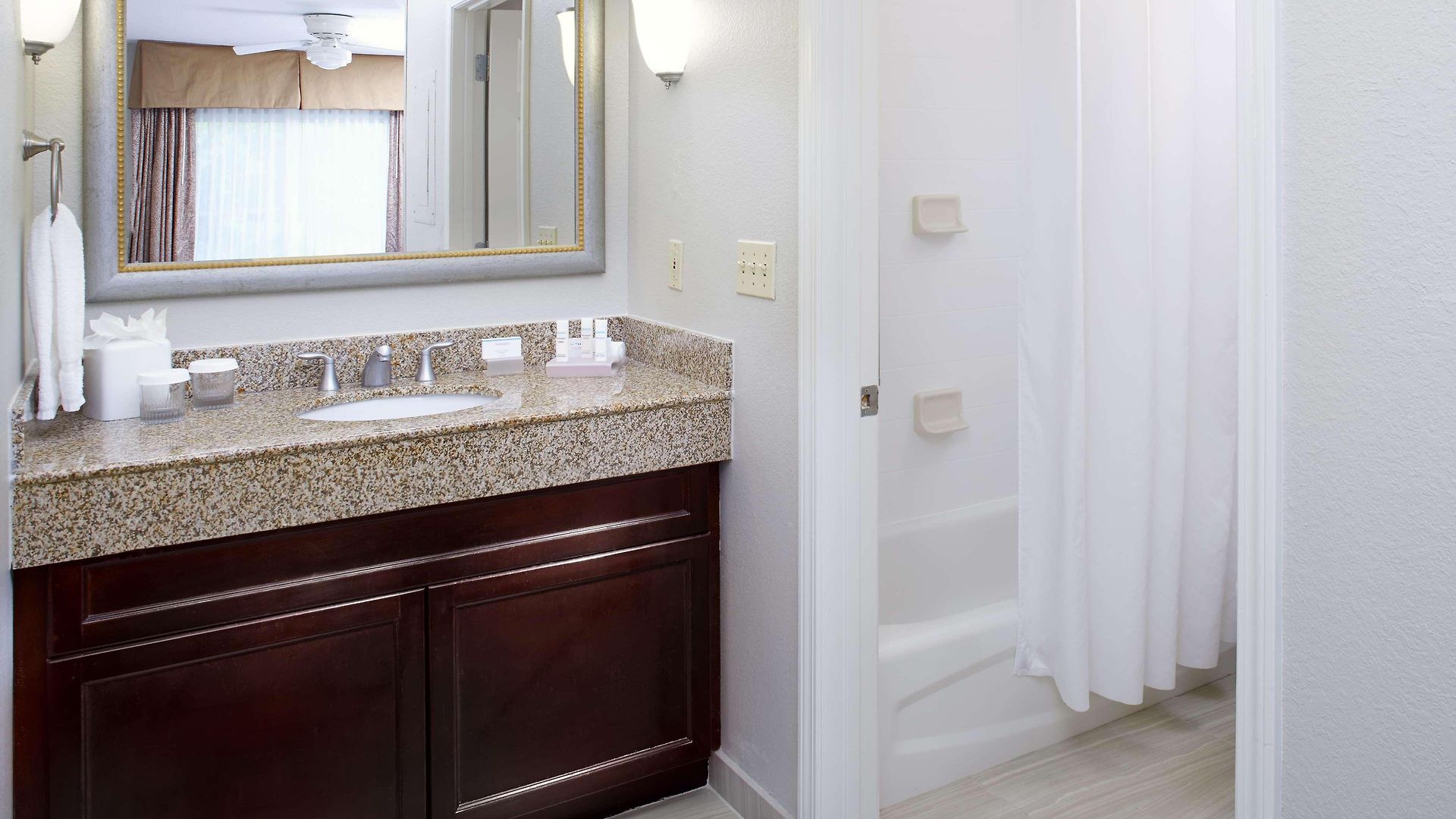 Homewood By Hilton Airport 2*