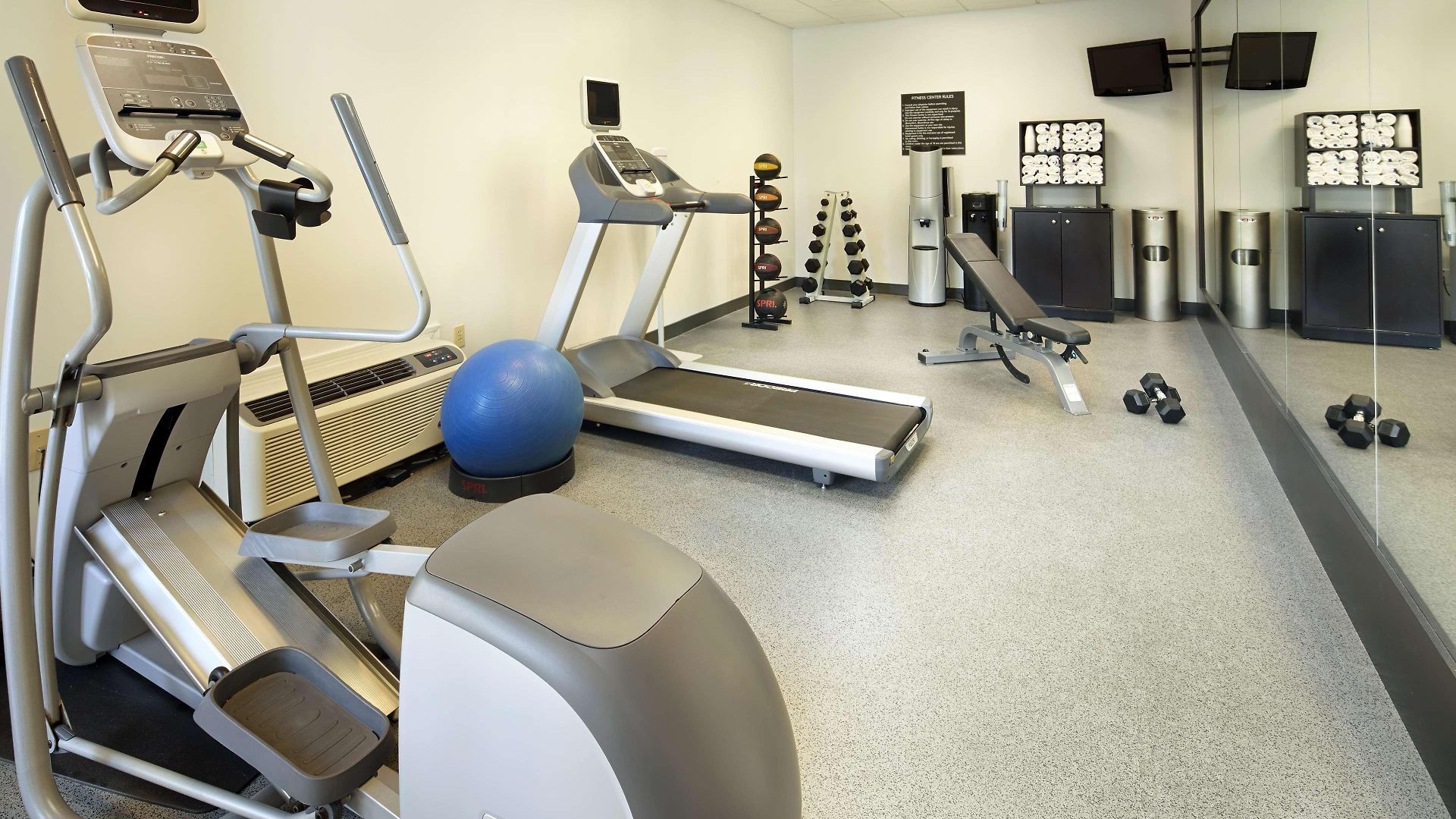 Hotel Homewood By Hilton Airport 2*