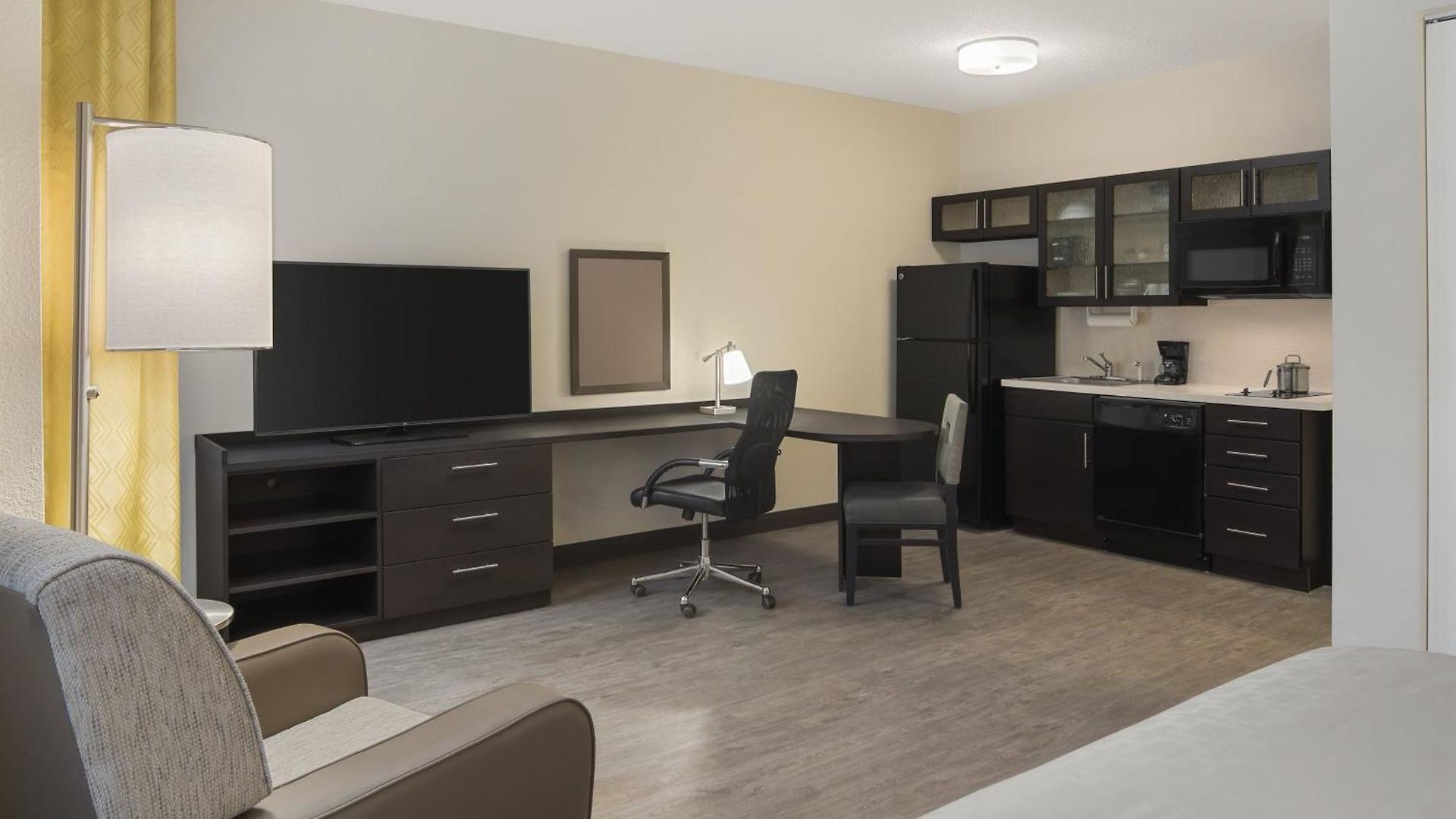 Candlewood - - Arrowood By Ihg Hotel 2*