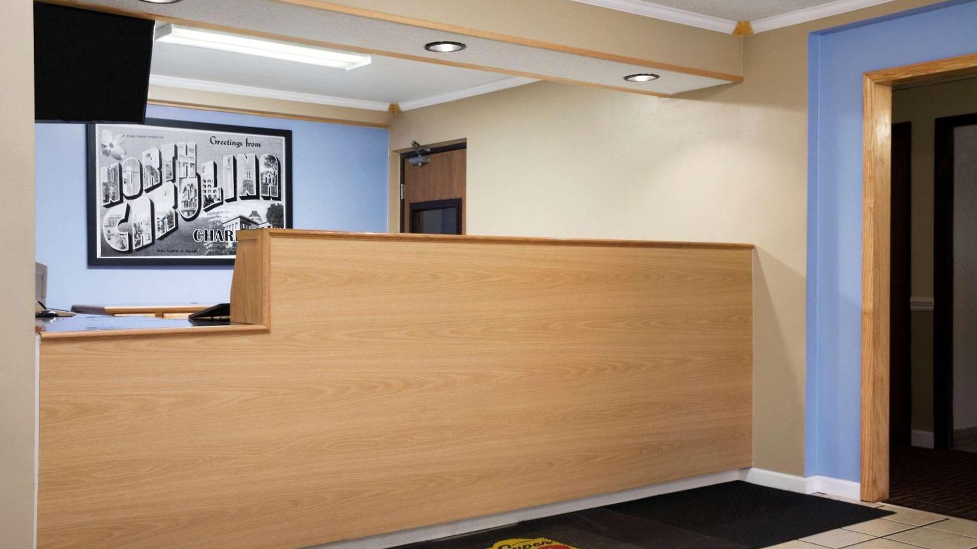 Super 8 By Wyndham Motel 2*