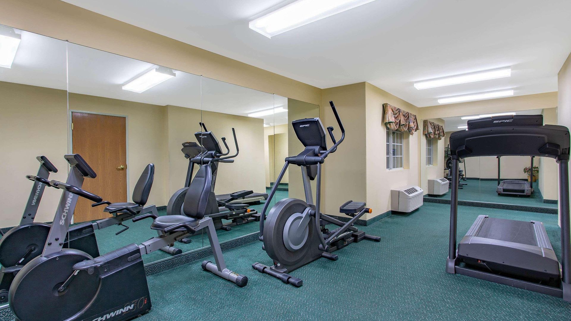 Microtel & By Wyndham Charlotte/northlake 2* Charlotte