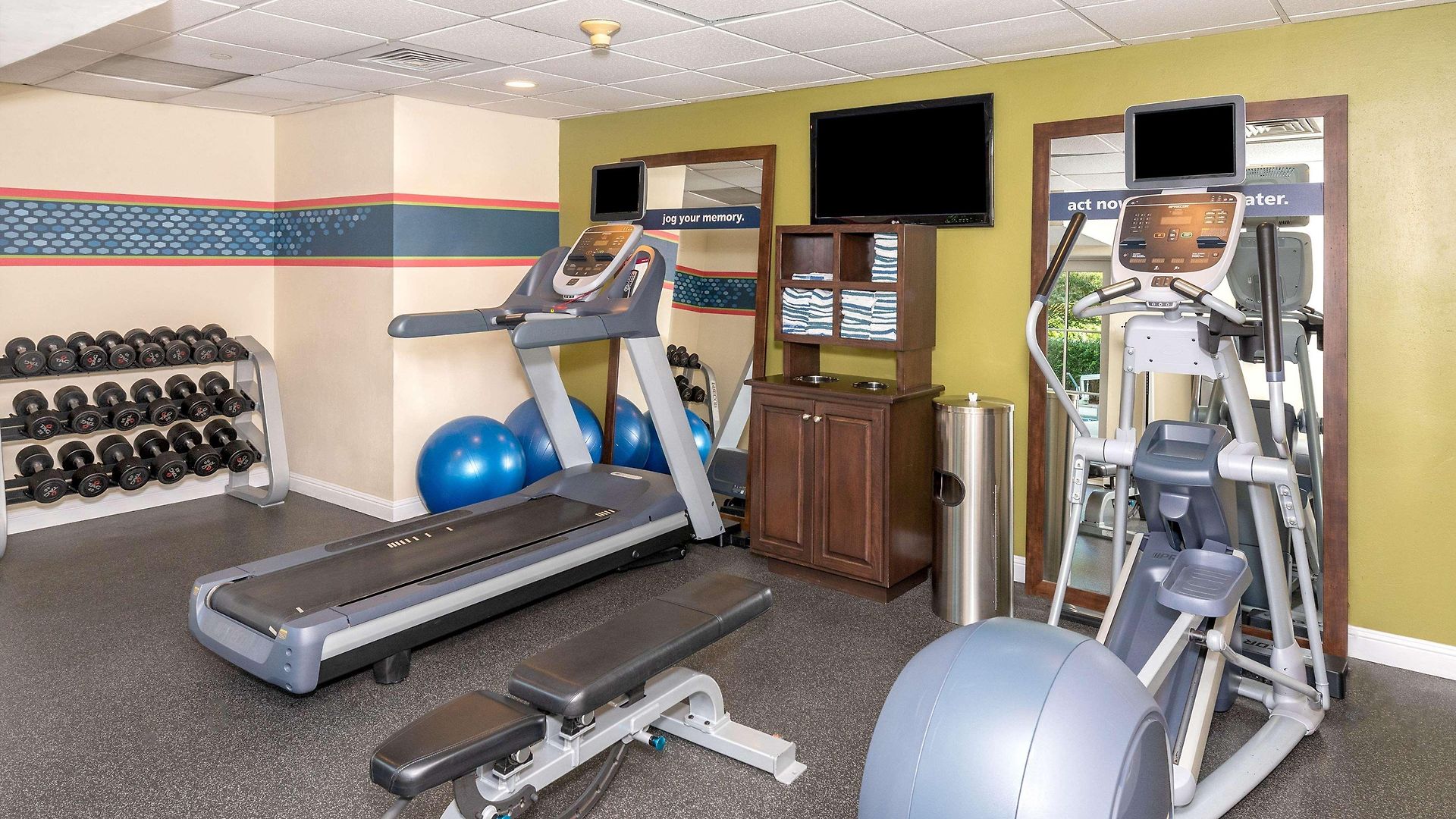 Hampton & South Park At Phillips Place Hotel 3*